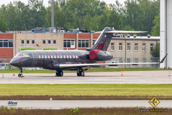 Bombardier Global Express XRS (BD-700-1A10)