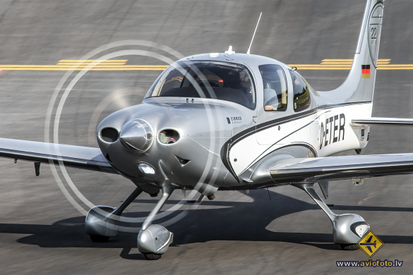 Cirrus SR-22T