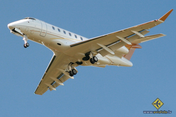 Bombardier Challenger 350 (BD-100-1A10)