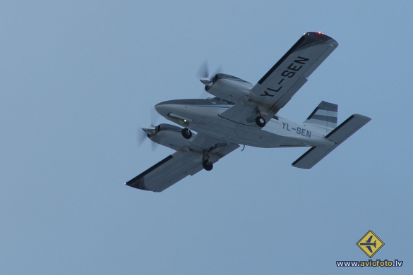 Piper PA-34-220T Seneca V