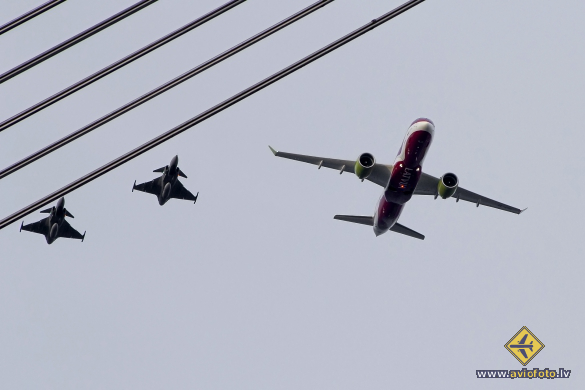 Airbus A220-300