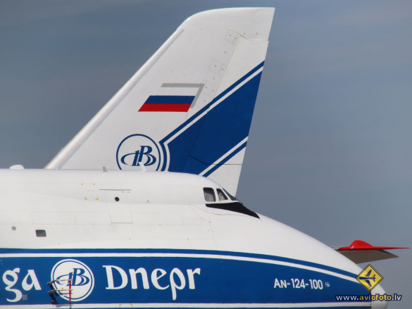 Antonov An-124-100 Ruslan