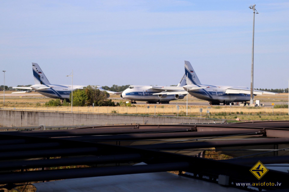 Antonov An-124-100 Ruslan