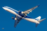 Boeing 737-8AS(BCF)