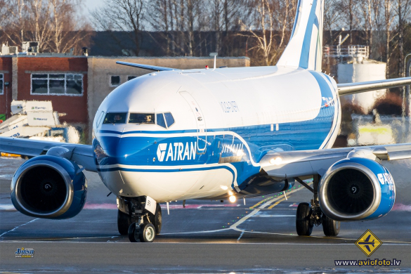 Boeing 737-8AS(BCF)