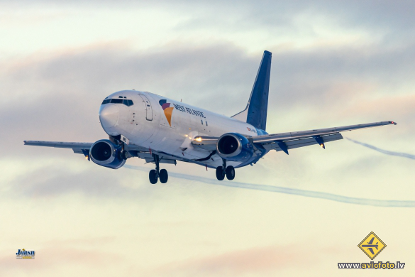 Boeing 737-4K5(SF)