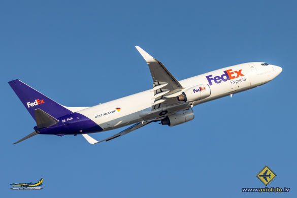 Boeing 737-83N(BCF)