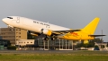 Boeing 737-4Q8(SF)
