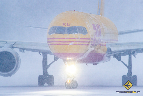 Boeing 757-223(PCF)