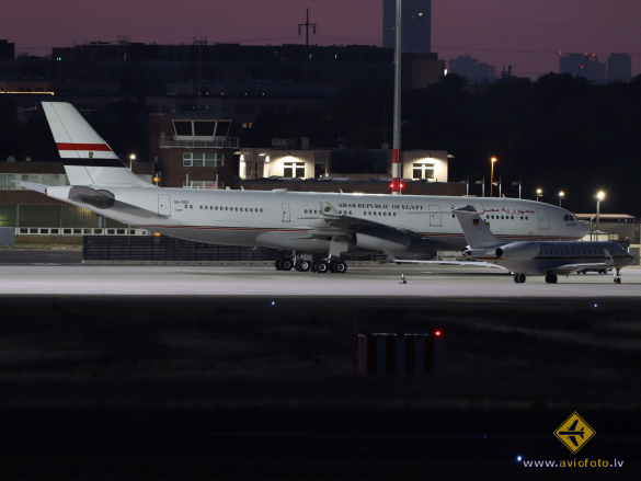 Airbus A340-212