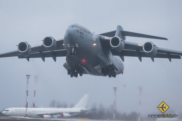 McDonnell Douglas C-17 Globemaster III