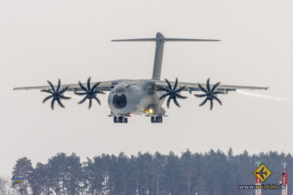 Airbus A400M-180