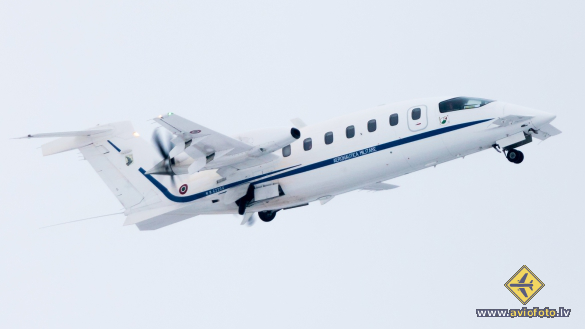 Piaggio P-180AM Avanti
