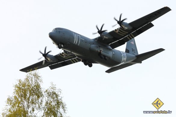 Lockheed Martin C-130J-30 Hercules (L-382)
