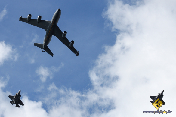 Boeing KC-135R Stratotanker