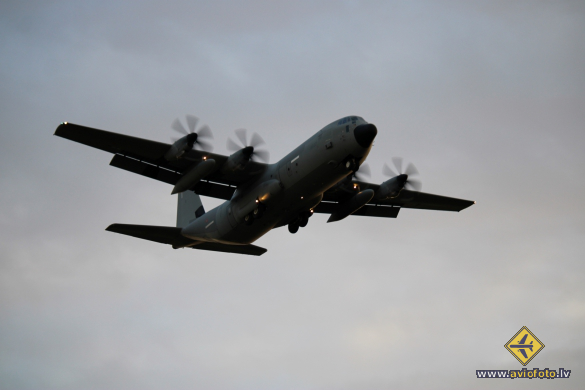 Lockheed Martin C-130J-30 Hercules (L-382)