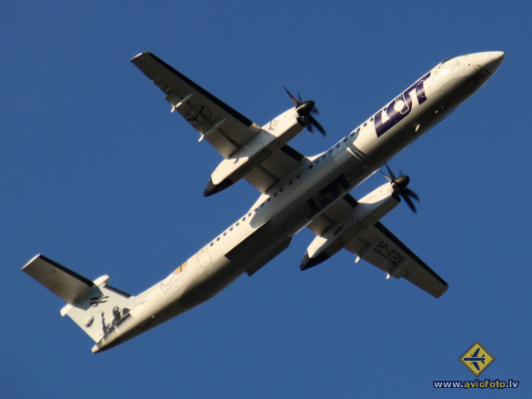 Bombardier DHC-8-402 Q400