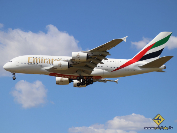 Airbus A380-842