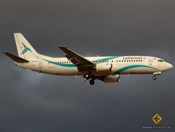Boeing 737-4Q8