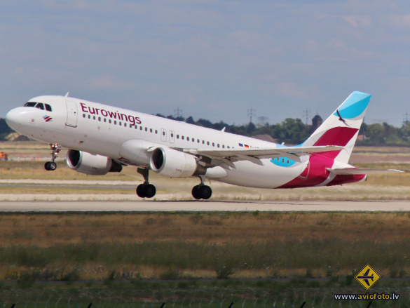 Airbus A320-214