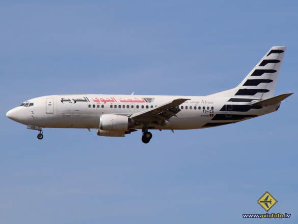 Boeing 737-330(QC)