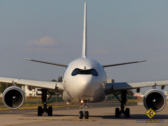 Airbus A330-203