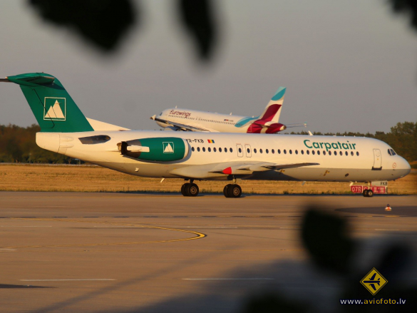 Fokker 100 (F-28-0100)