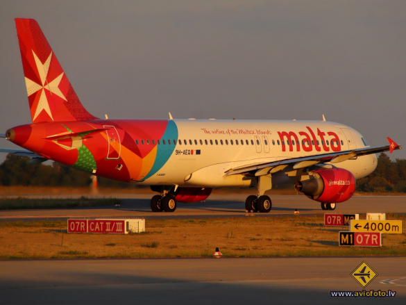 Airbus A320-214