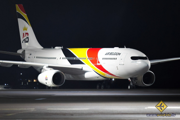 Airbus A330-243