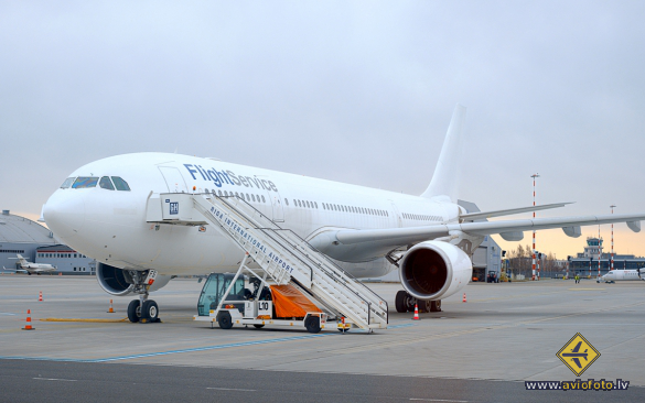 Airbus A330-203