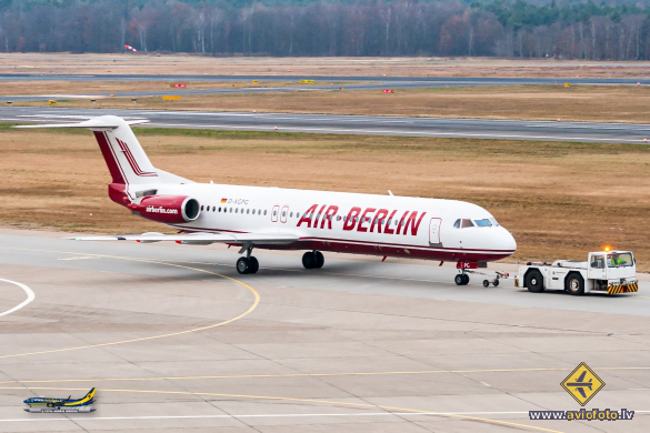 Fokker 100 (F-28-0100)