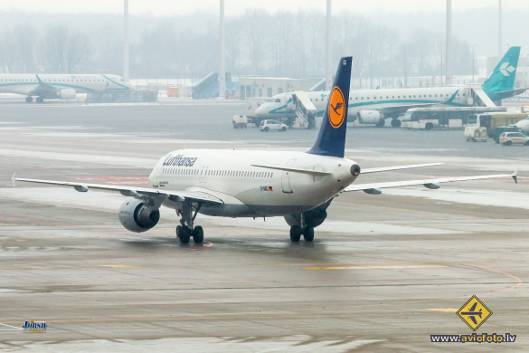 Airbus A320-211