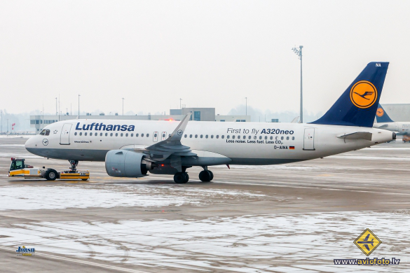 Airbus A320-271N