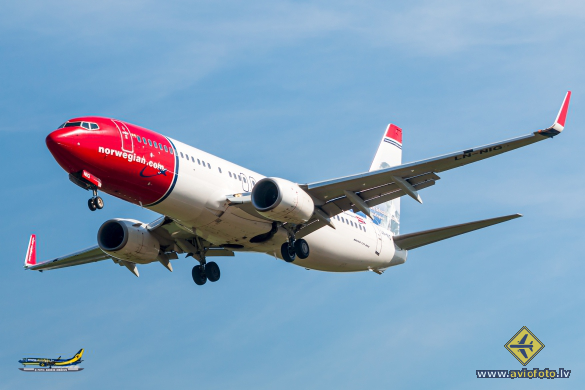 Boeing 737-8JP