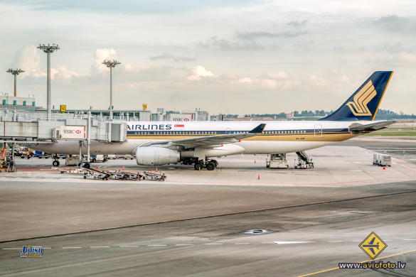 Airbus A330-343