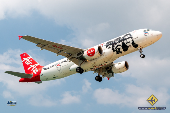 Airbus A320-216