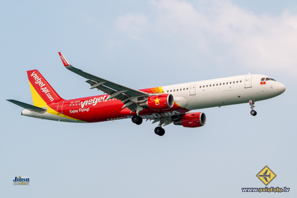 Airbus A321-211