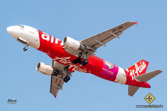 Airbus A320-216