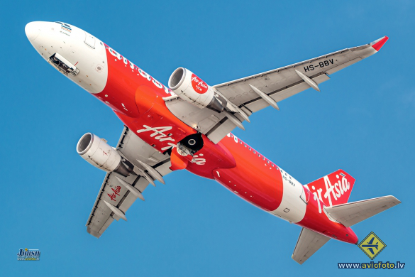 Airbus A320-216