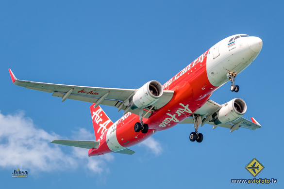 Airbus A320-216