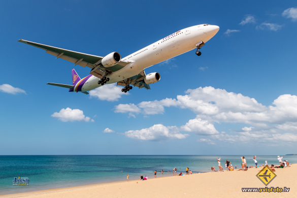 Boeing 777-3D7