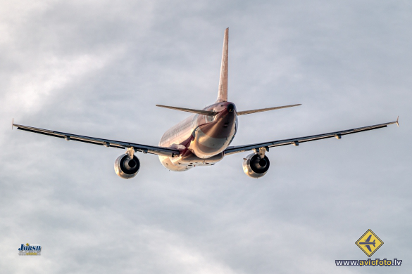 Airbus A320-216