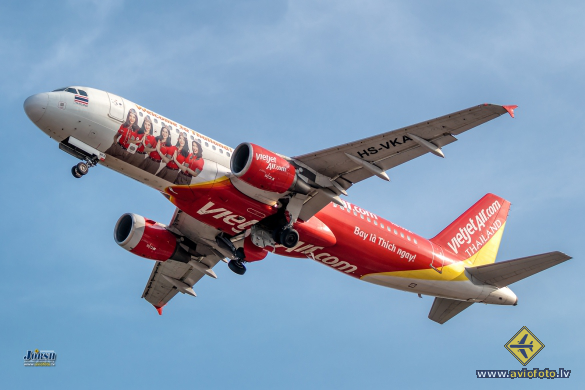 Airbus A320-214