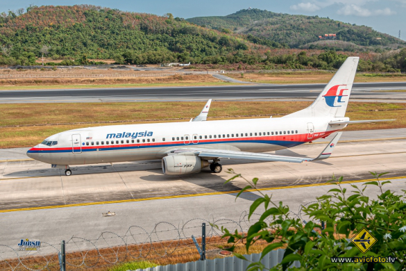 Boeing 737-8FZ