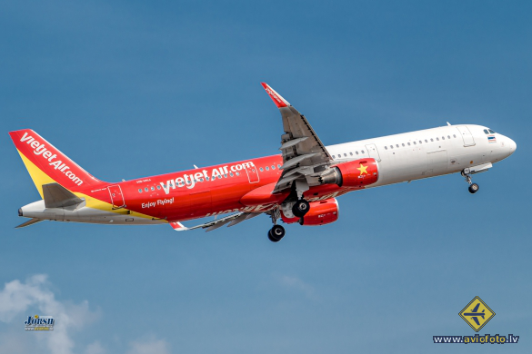 Airbus A321-211