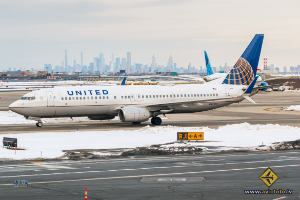 Boeing 737-824