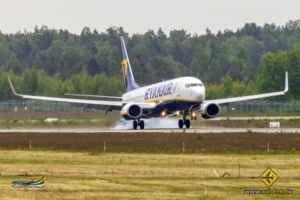 Boeing 737-8AS