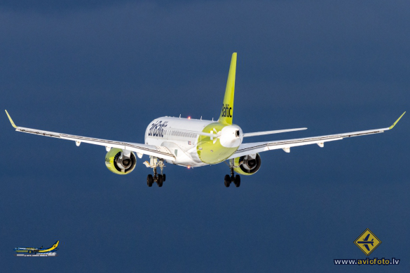 Airbus A220-300