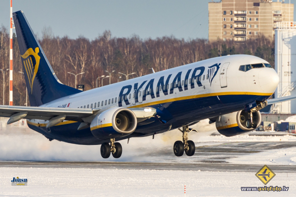 Boeing 737-8AS