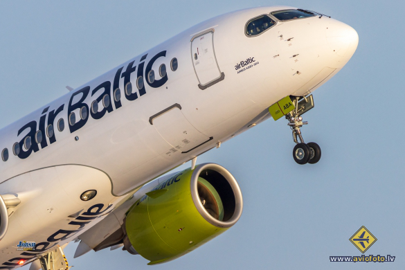Airbus A220-300
